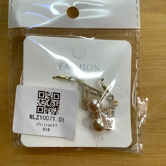 925 Gold Pearl Drop Statement Earrings - Picture 2 of 11